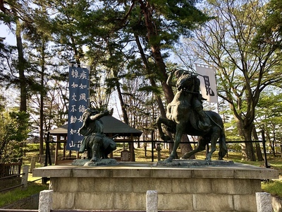 川中島古戦場にある武田信玄vs上杉謙信の銅像