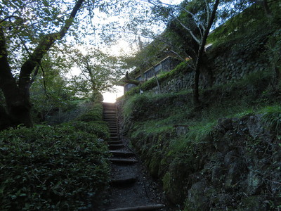 岩殿山ふれあいの館へ