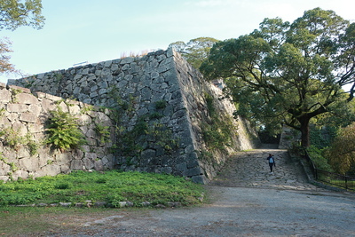 鉄御門、埋門の下の高石垣