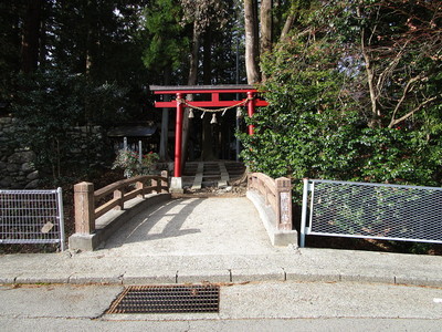 諏訪神社入口