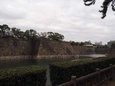 西外濠の石垣と櫓