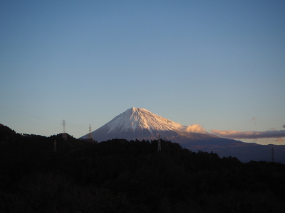 本曲輪から見る早朝の富士