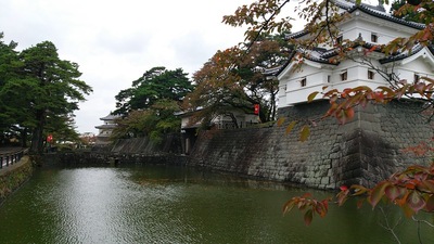辰巳櫓と表門と旧二の丸隅櫓