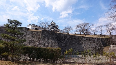 石垣と三重櫓