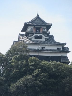 木曽川遊覧船から天守北面