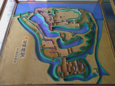 十朋亭（かつて戌亥櫓があった場所）にある城址模型