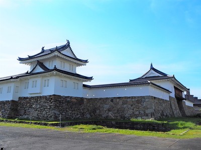 田辺城　二重櫓と大手門