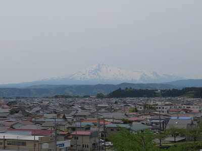 弓櫓跡から鳥海山