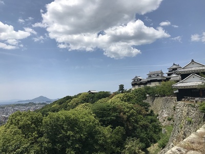 屏風折れの石垣（本丸西側）