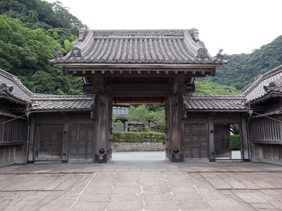 仙巌園正門（外側から）