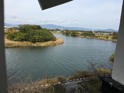 鉄櫓から見た豊川の流れ