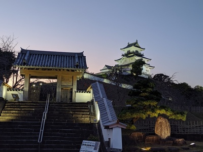 ライトアップされた掛川城