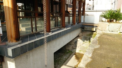 柴田神社下の石垣