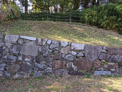 北門跡にある復元石垣