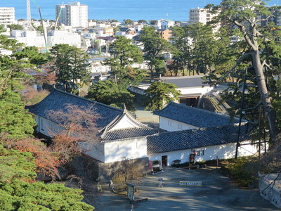 常盤木門と銅門（天守より）