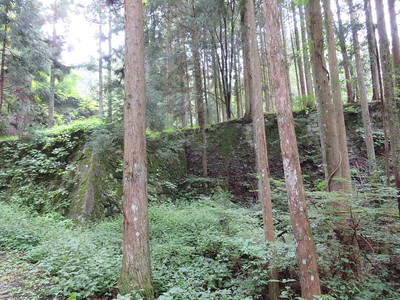 畳橋跡と三重櫓跡の石垣