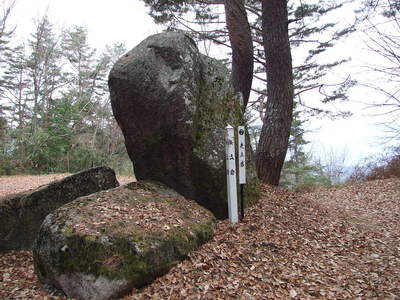 矢立岩