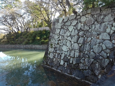 北御門脇の石垣と水堀