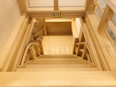 実物大階段模型（上から）　階段体験館