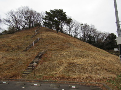 茶臼山　登城口の階段