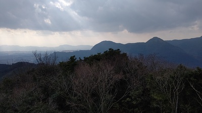 障子ヶ岳城から見る香春岳城