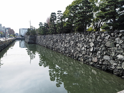 徳島城　堀と石垣
