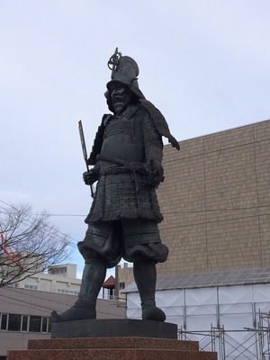 津軽為信の銅像