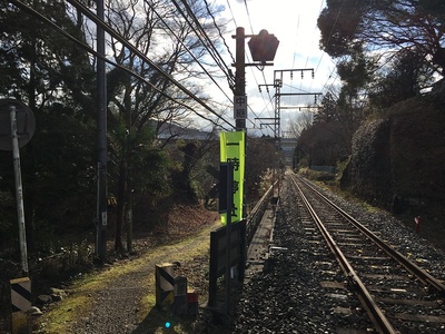 JR飯田線と野牛曲輪への小径