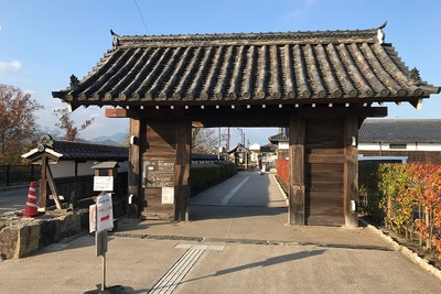 元篠山藩地方役所門