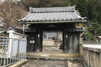 見海寺にある移築門