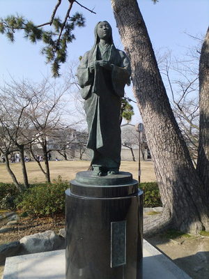 濃姫の像