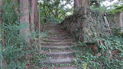 稲荷曲輪への階段