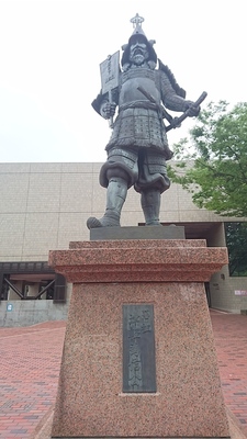 津軽為信公銅像