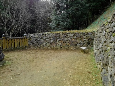 発掘された当時の石垣