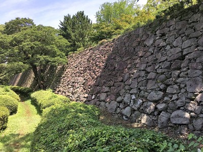 二の丸西面の石垣