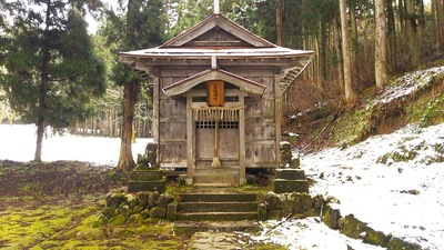 家臣屋敷跡の脇にある鳥坂神社