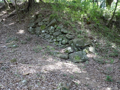 破城跡の残る石垣