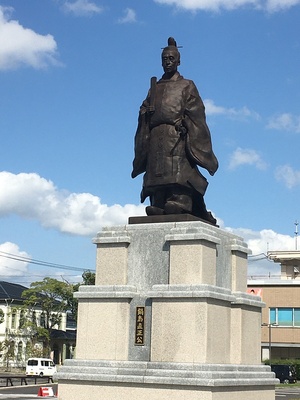 鍋島直正公銅像