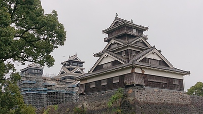 加藤神社から見た宇土櫓と天守閣・小天守