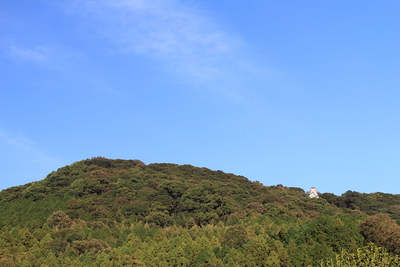 南西（古処山城側）方面から一夜城を望む