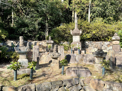 花岳寺　東条吉良氏の墓所