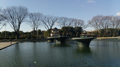 和田倉噴水公園から桜田二重櫓を見る