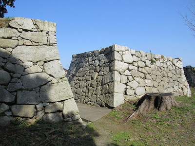西櫓跡（右側）