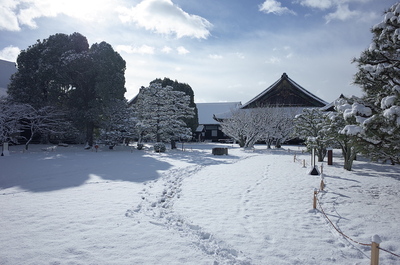 雪の二の丸御殿中庭