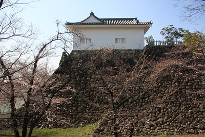 旧亀山城多門櫓　南から