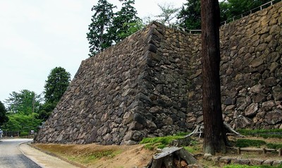 武具櫓跡の石垣