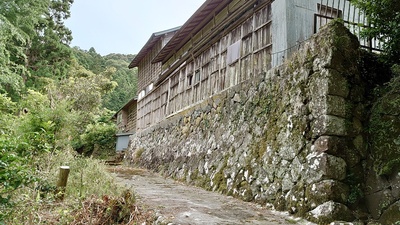 主郭東側の石塁