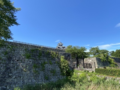 清水門周りの石垣から三重櫓