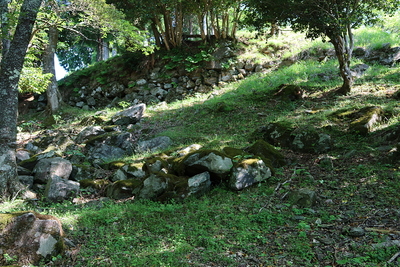 城址南側の石垣