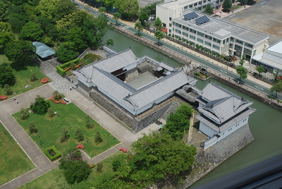 静岡県庁別館21階の展望ロビーから見た巽櫓